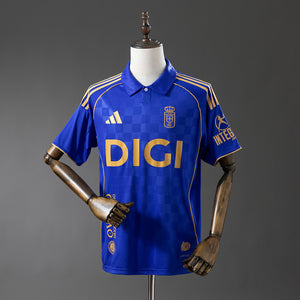 25-26 Real Oviedo primera equipacion