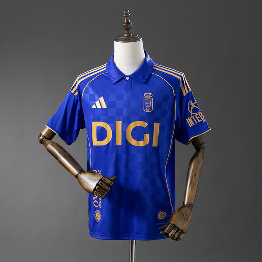25-26 Real Oviedo primera equipacion