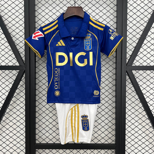 25-26 Oviedo primera equipación niño