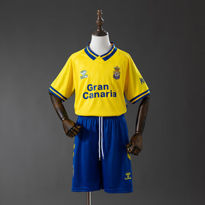 25-26 Las Palmas primera equipación niño